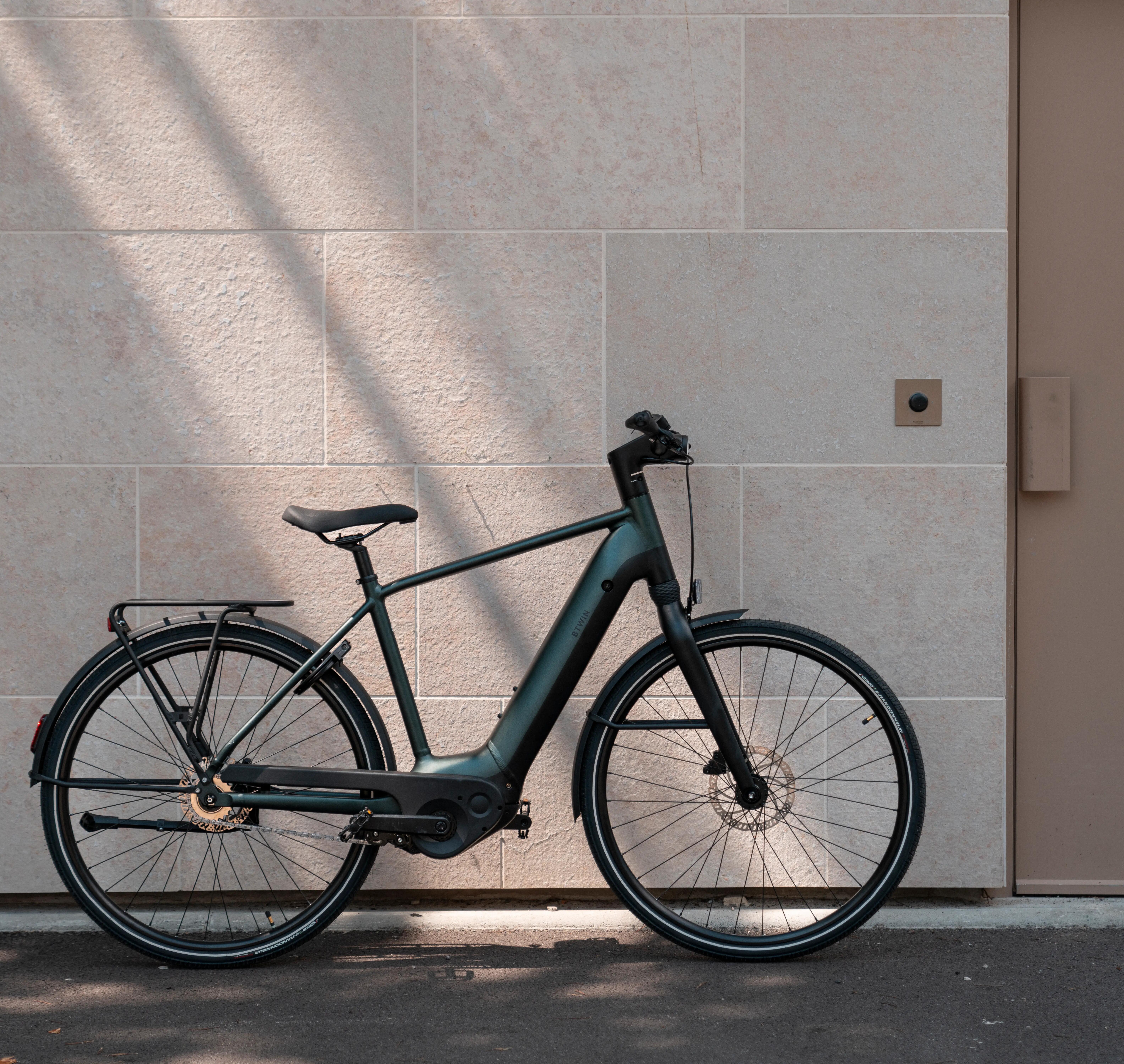 Das City E-Bike Mit Automatikgetriebe Von DECATHLON B'TWIN - Decathlon